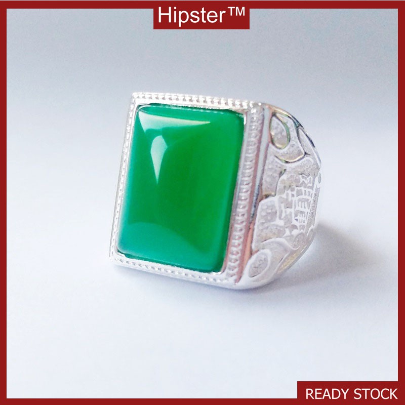 Classic Retro Personality Luxury Square Emerald Ring