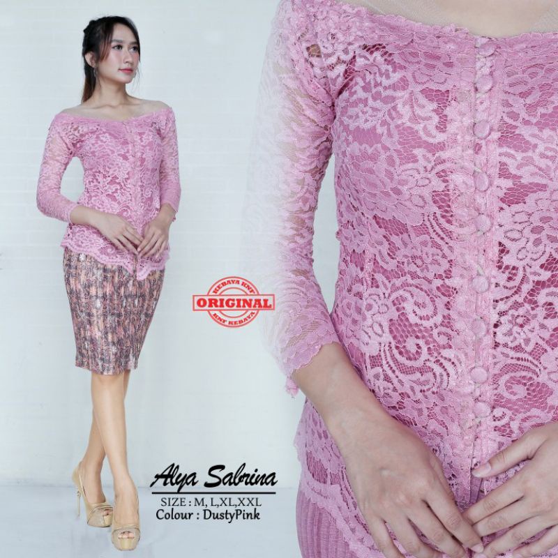 KEBAYA SABRINA/SET ROK BATIK PENDEK MODERN