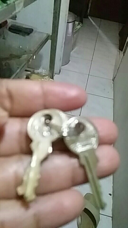 Gembok 38 - 40 Mm Gagang Leher Pendek/ Gembok Rumah/ Kamar/ Pagar