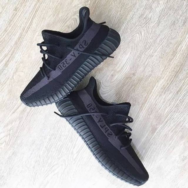 ADIDAS YEEZY BOOST 350 V2 BLACK