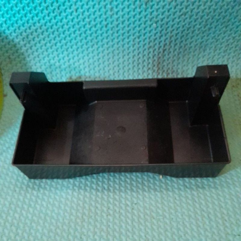 TAMPUNGAN AIR BELAKANG KULKAS bekas toshiba glacio