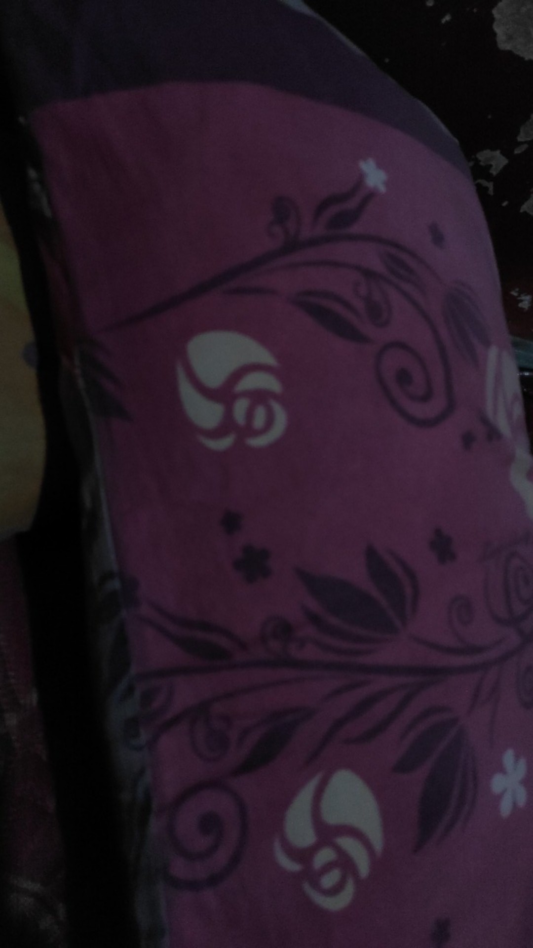 Bantal / Guling Hotel Merk Diffa Motif Hitam