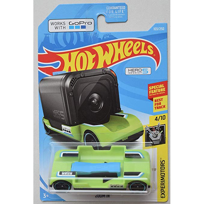 zoom in hot wheels