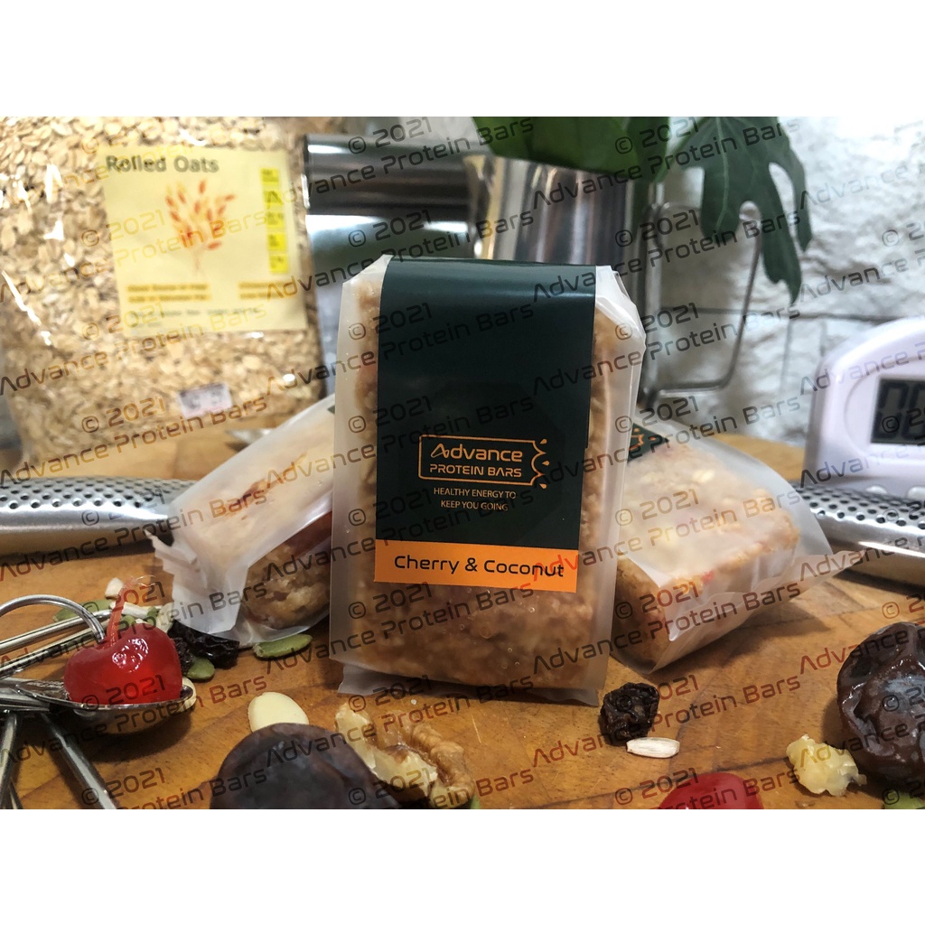 

Advance Protein Bars = Cherry and Coconut Flavour. 6 Bars in a box. Weight 90g or more...