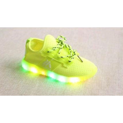 SEPATU LAMPU YEEZY