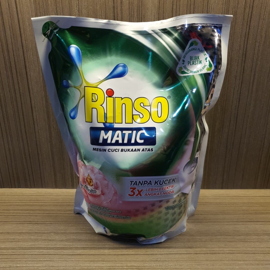 RINSO Matic + MOLTO Deterjen Cair Mesin Cuci Bukaan Atas 1.6 Liter
