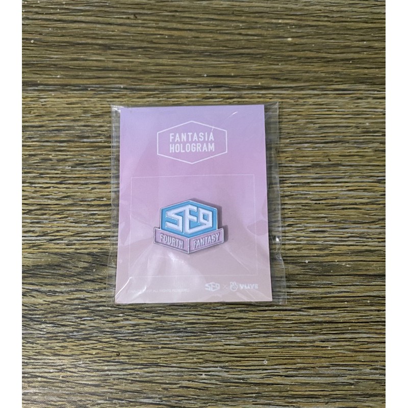 Badge SF9 4th Fankit Youngbin inseong jaeyoon dawon rowoon zuho yoo taeyang hwiyoung chani . SF9