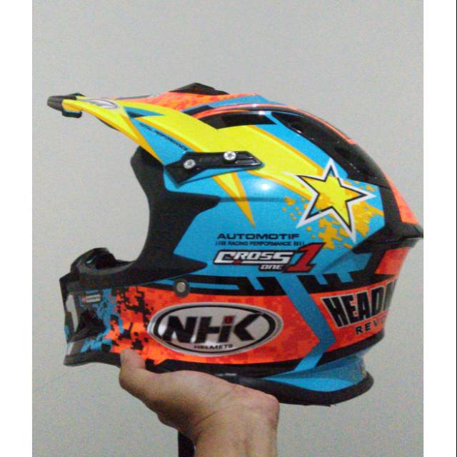 Helm NHK Cross One Headmachin