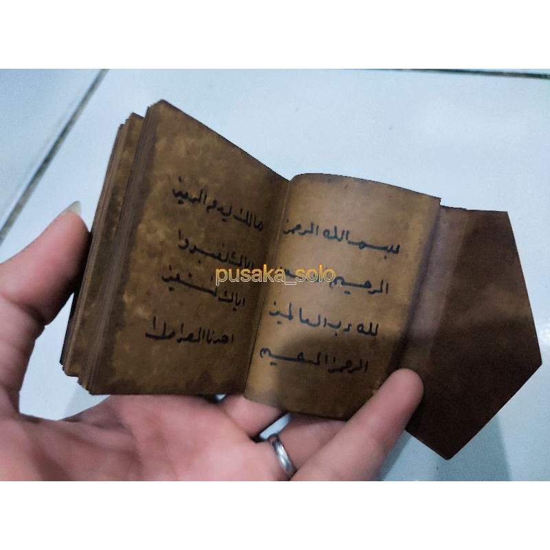 KITAP STAMBUL AL QUR'AN ASLI TUA