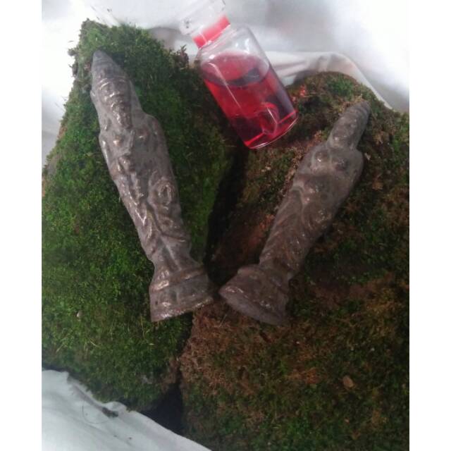 Sepasang golek kencono