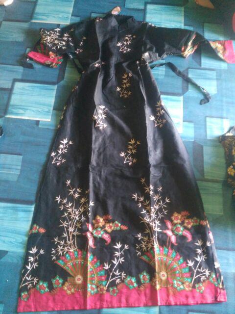 Couple Batik Kipas Hitam Sepanjang Masa