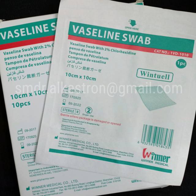 Vaseline swab 10x10cm