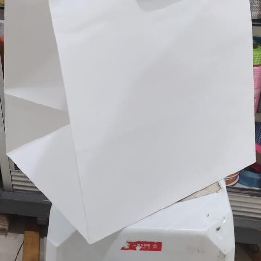 

Limited Edition!-67 paper bag nasi box 30 putih polos isi 12 pcs terlaris dan termurah