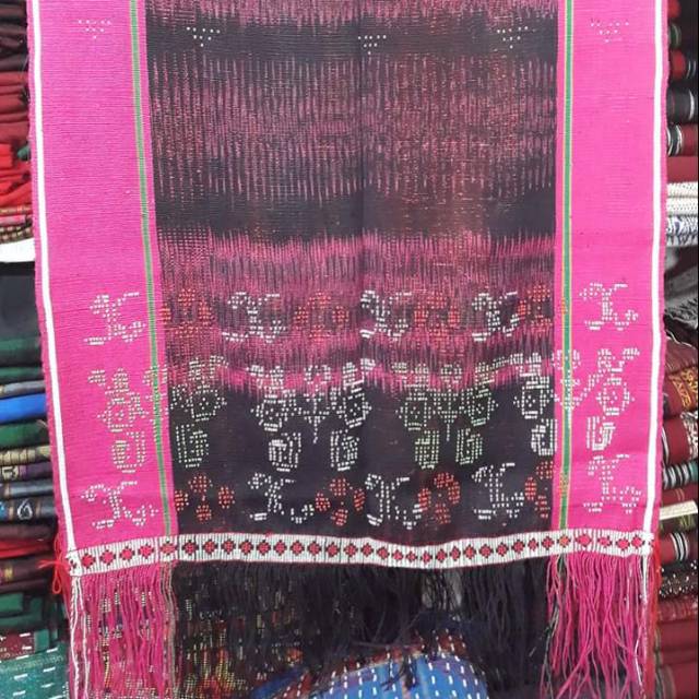 Ulos bintang maratur tenun tarutung