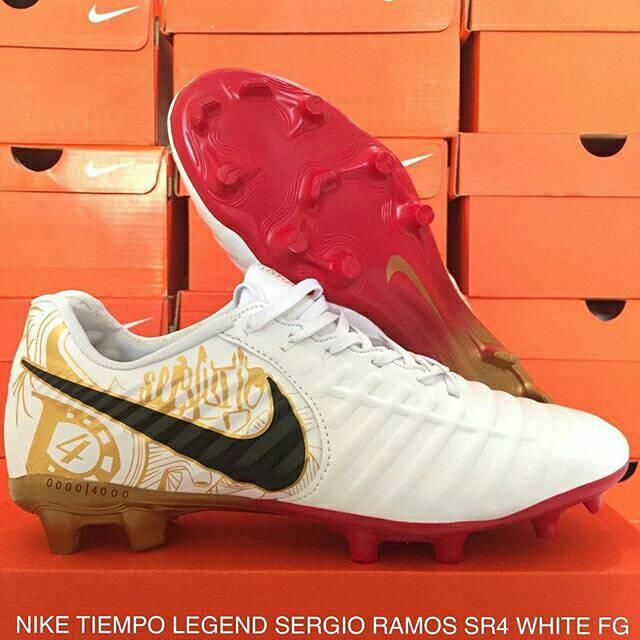 nike tiempo sr4