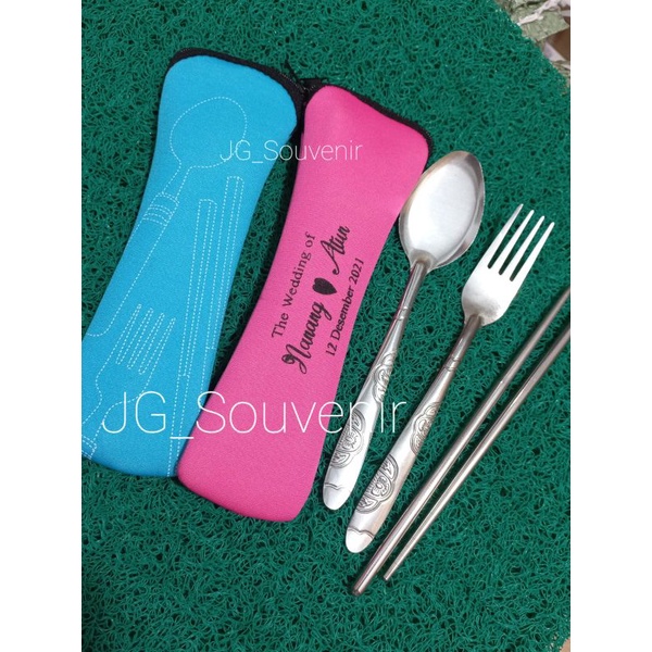 SOUVENIR SENDOK GARPU SUMPIT SET TRAVEL STAINLESS  CUSTOM NAMA KEMAS POUCH
