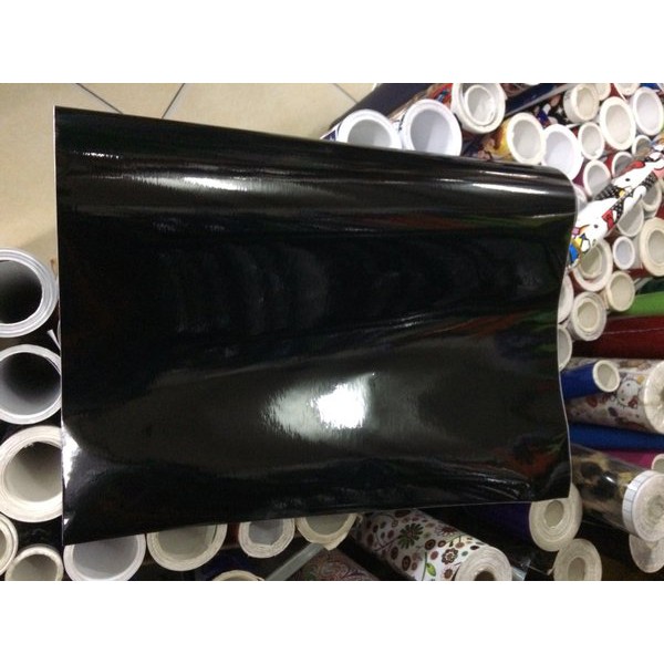 

Stiker Skotlet Hitam Mengkilap