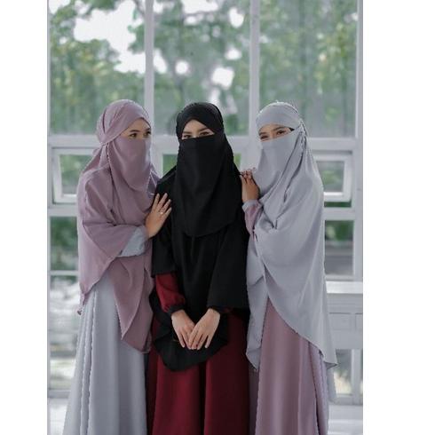 

TRXr8R2d--Fitri set