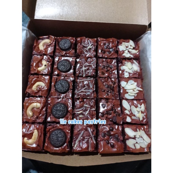 

PREMIUM BROWNIES RED VELVET LIELIE CAKES
