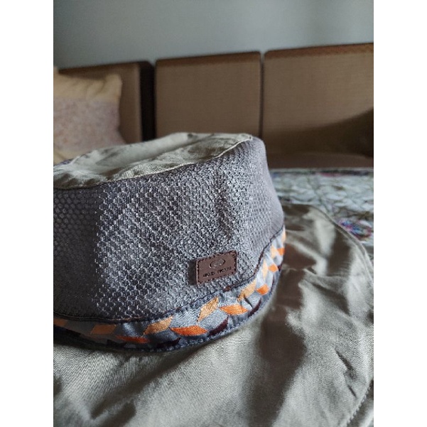 TOPI RIMBA MERK EIDER