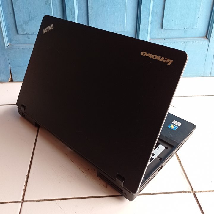 Casing Lenovo Thinkpad E525 Hitam Second Bekas