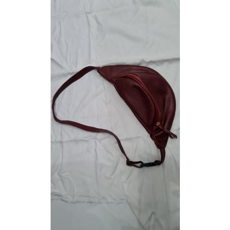 Waistbag Kulit Sintetis (Preloved)