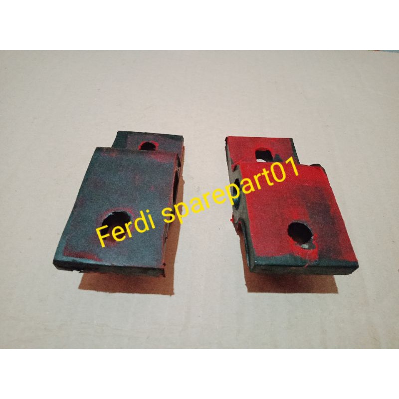 Karet gantungan knalpot L300/colt T120 lama harga satu set 2biji
