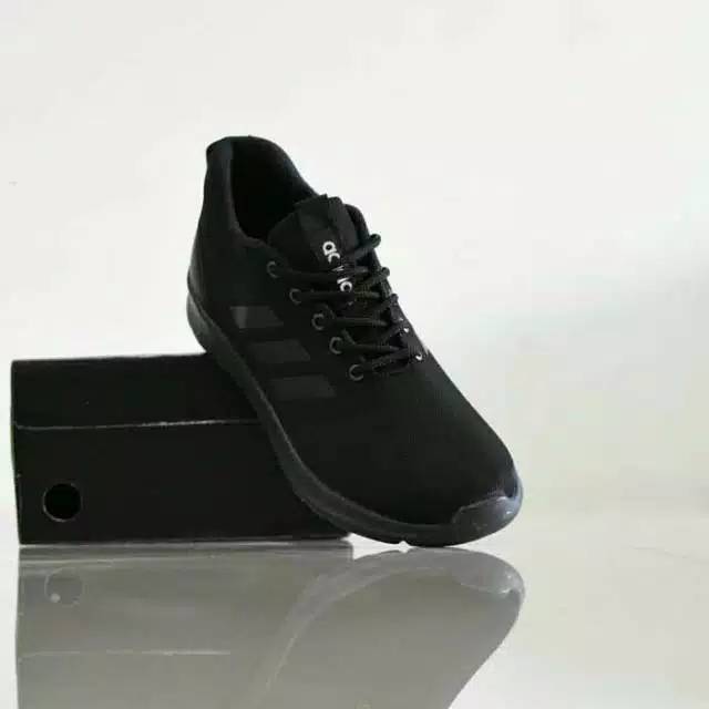 SEPATU PRIA FULL BLACK QUESTERIDE TERLARIS /// SEPATU HITAM POLOS / SEPATU SNEAKERS