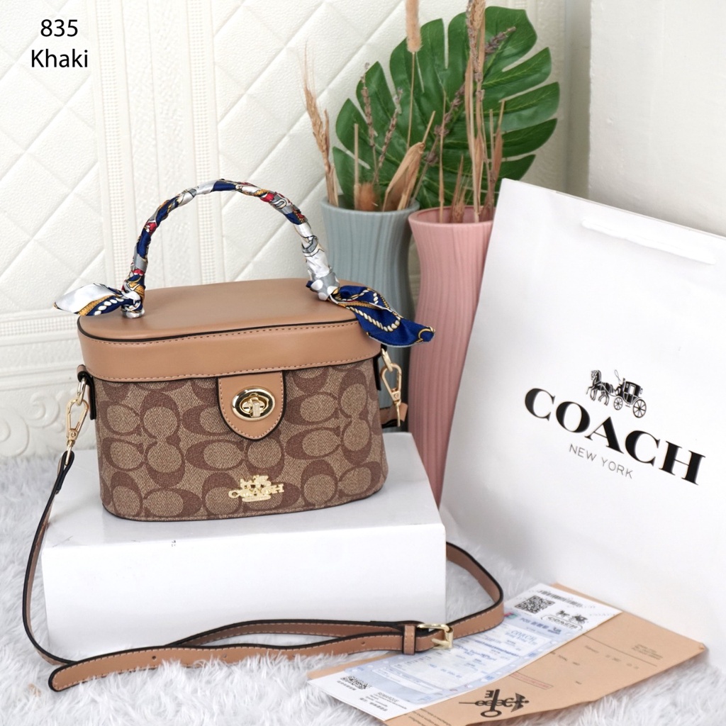 Kay Crossbody 835