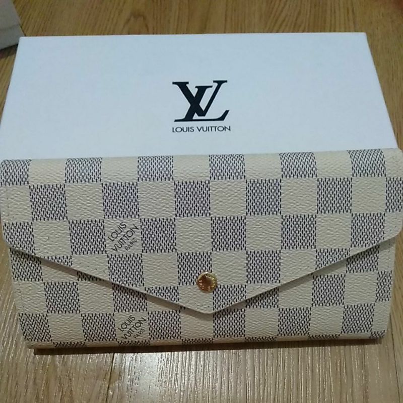 Dompet LV azzure putih amplop