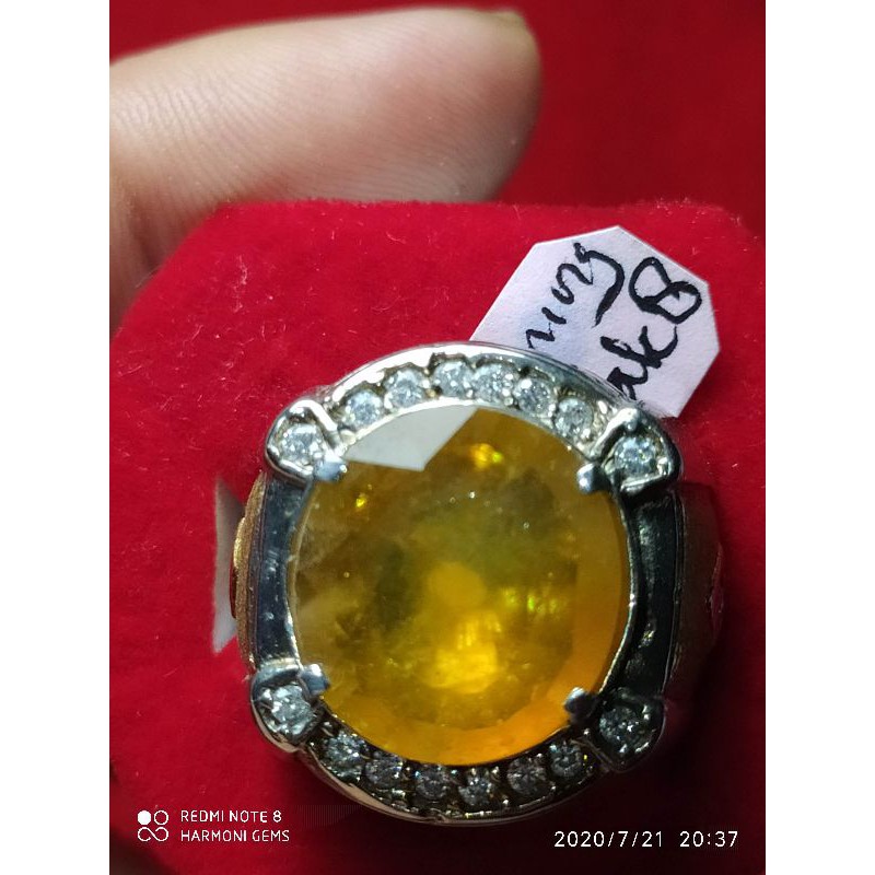 Yellow sapphire aka sapire kuning bukan bacan Doko