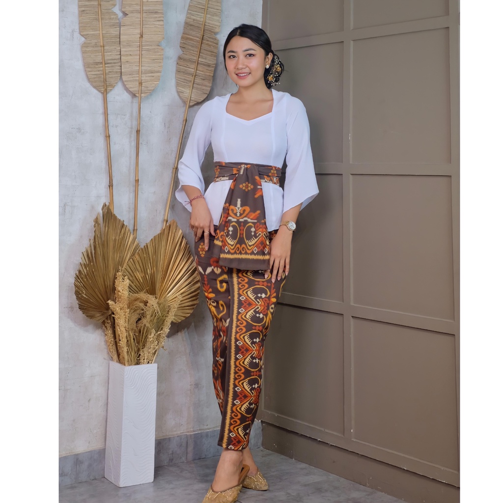 (Kode8) ONE SET KEBAYA JADI  AIR FLOW RESLETING LONCENG+KAMEN MOSCREPE+SELENDANG-1