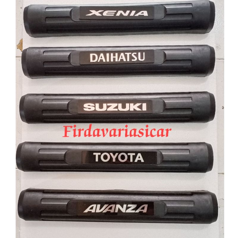 CODTutup Tengah Bemper Stainless Belakang Bulat & Oval Universal Mobil Toyota Daihatsu Suzuki Rush