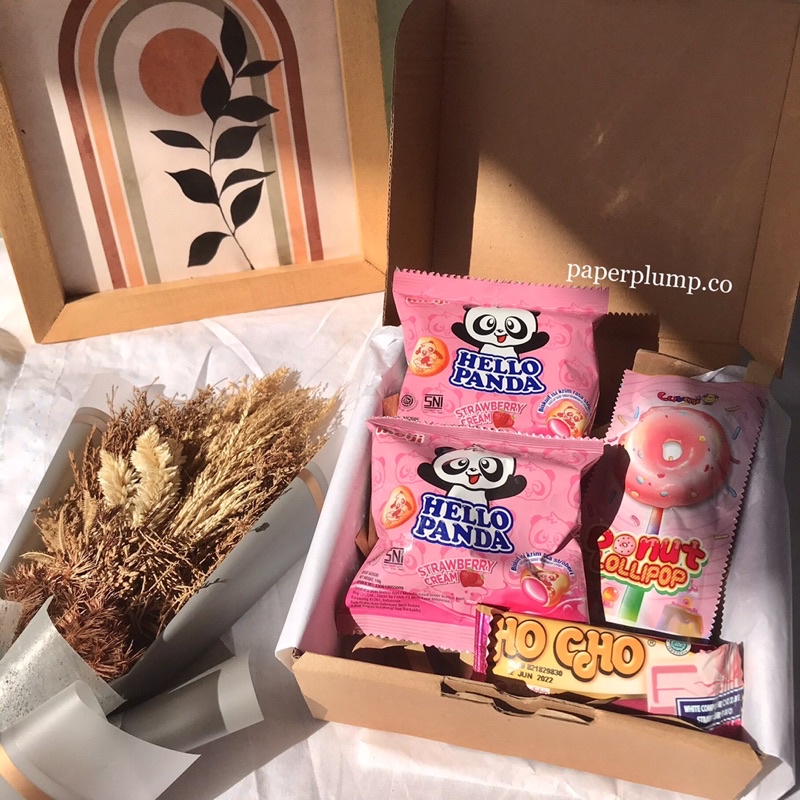 

Mini Hampers Snack Design Vintage Aesthetic (include Greeting Card + Packing)