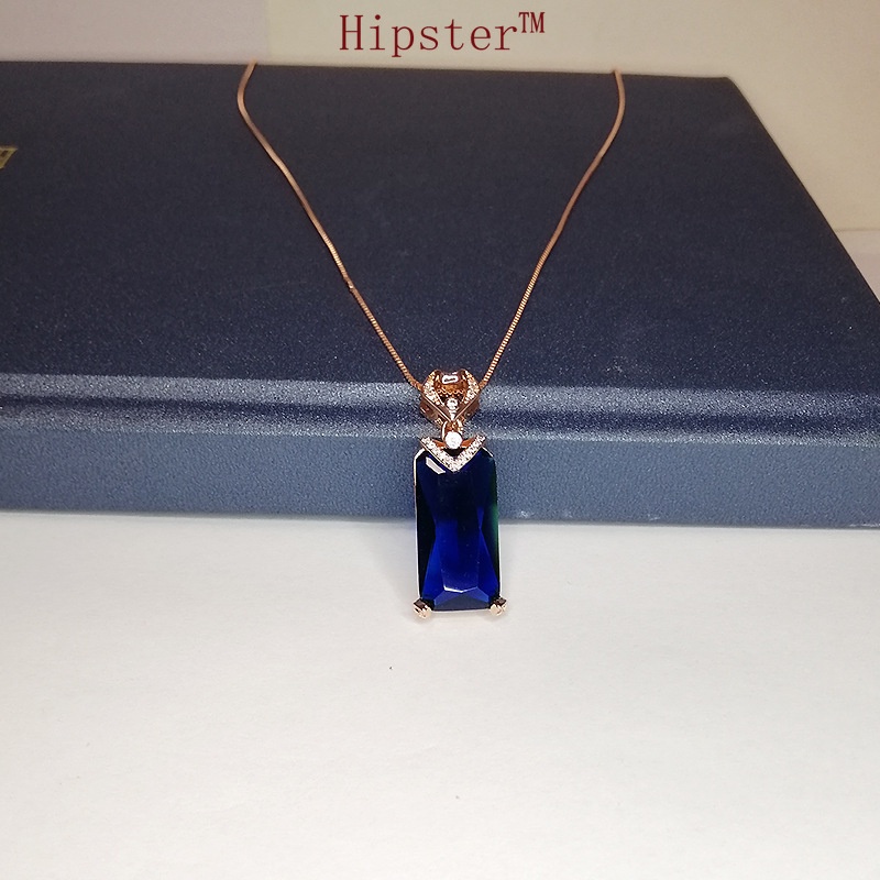 Retro Affordable Luxury Diamond-Embedded Fashion Temperament Blue Crystal Pendant Clavicle Chain