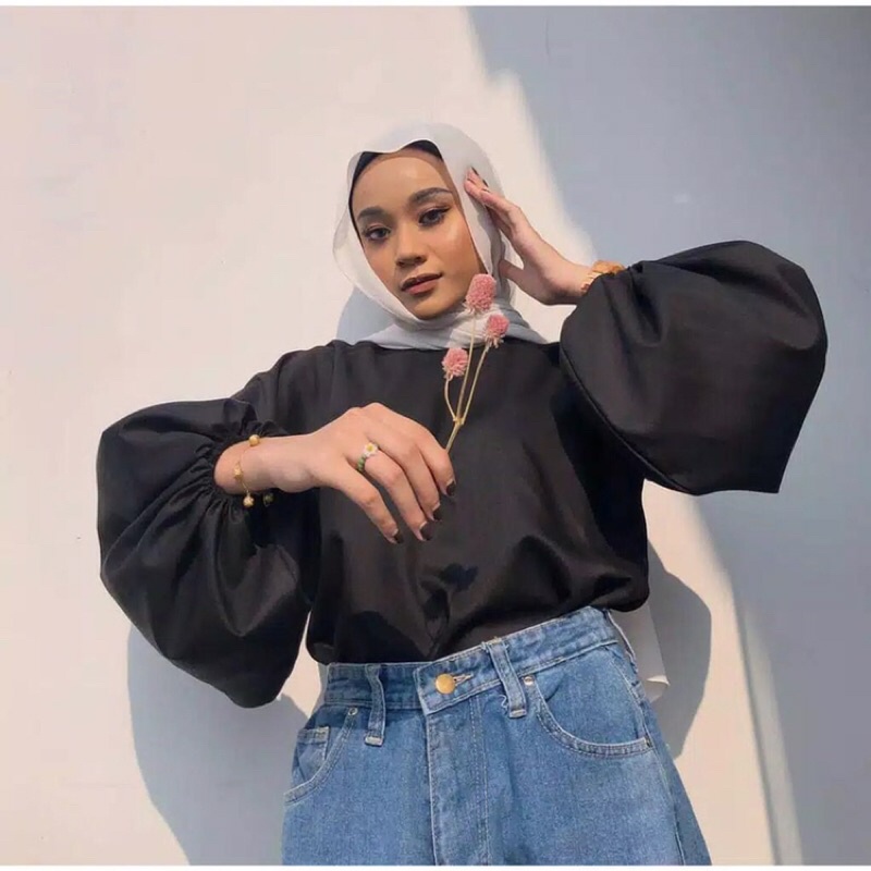 Blouse lengan balon / Blouse satin / Atasan satin lengan balon / Kemeja satin / Kemeja satin wanita 