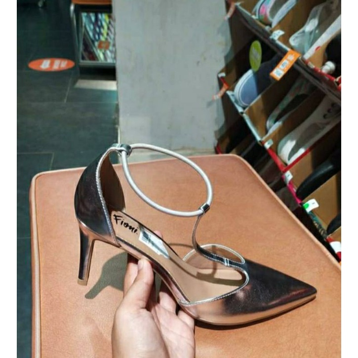 fioni heels silver