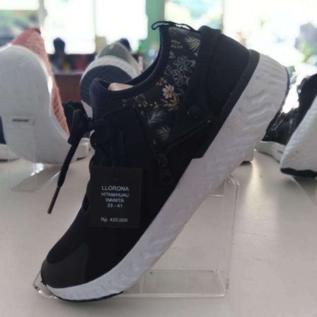 Sepatu Tomkins LLORONA, Hitam/Hijau, Wanita, Size 33-41