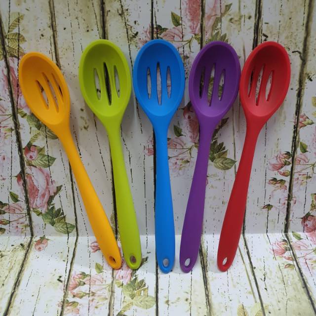 Slotted silicone spoon spatula for cooking / spatula model sendok untuk masak