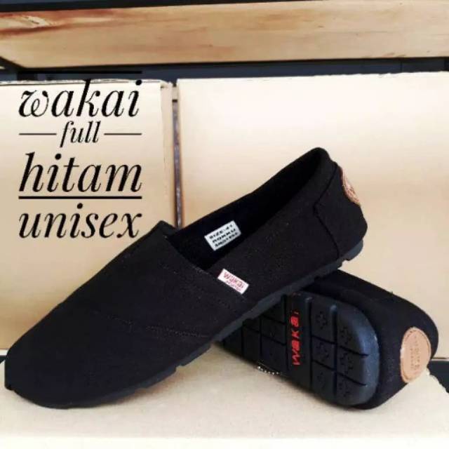 SEPATU WAKAI SLIP ON HITAM TERMURAH GRATIS PAPERBAG 36-43