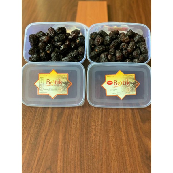 

Kurma Ajwa Madinah (1kg)