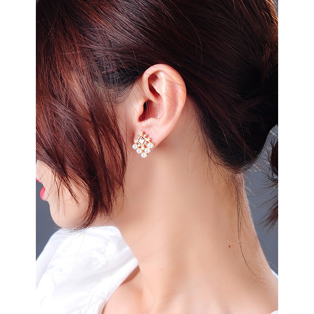 LRC Anting Tusuk Fashion Gold 925 Sterling Silver Pearl Geometric Earrings D17364