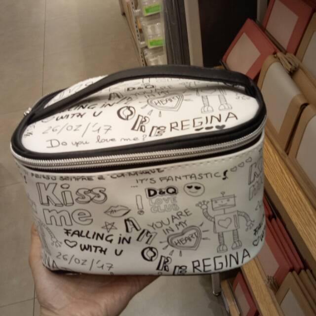 

Pouch Kotak Graffiti Miniso