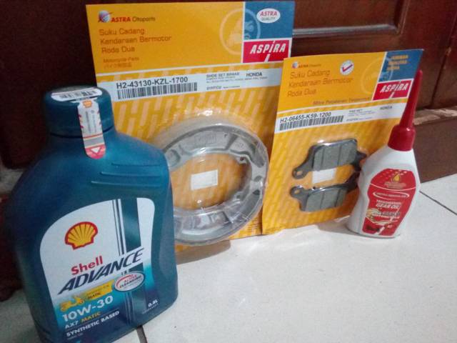 Paket kampas rem Font &amp; Rear Aspira +oli Shell Ax7 SAE 10-30/40W + oli gardan for Vario 125/150 2018