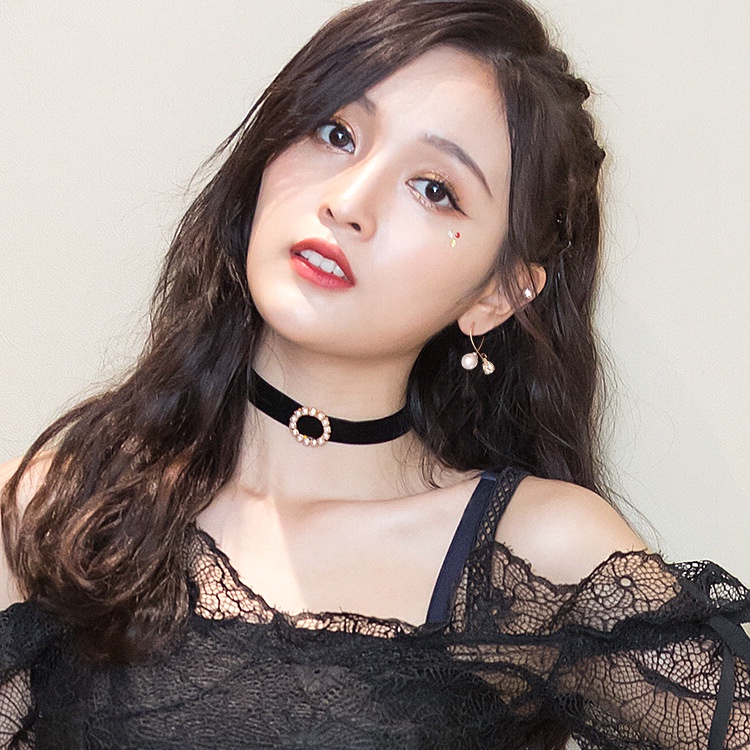 Rasa desain niche ins gaya dingin cross mutiara anting-anting wanita Korea temperamen pribadi zirkon