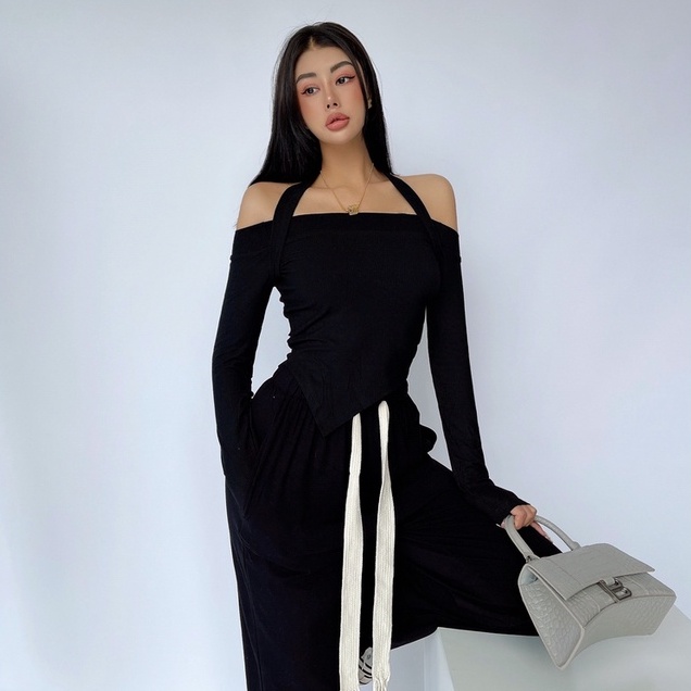 【LIVIAHOME】Halter Neck Tie Off-Shoulder Asymmetric Hem Crop Tee 7284 (S-L)