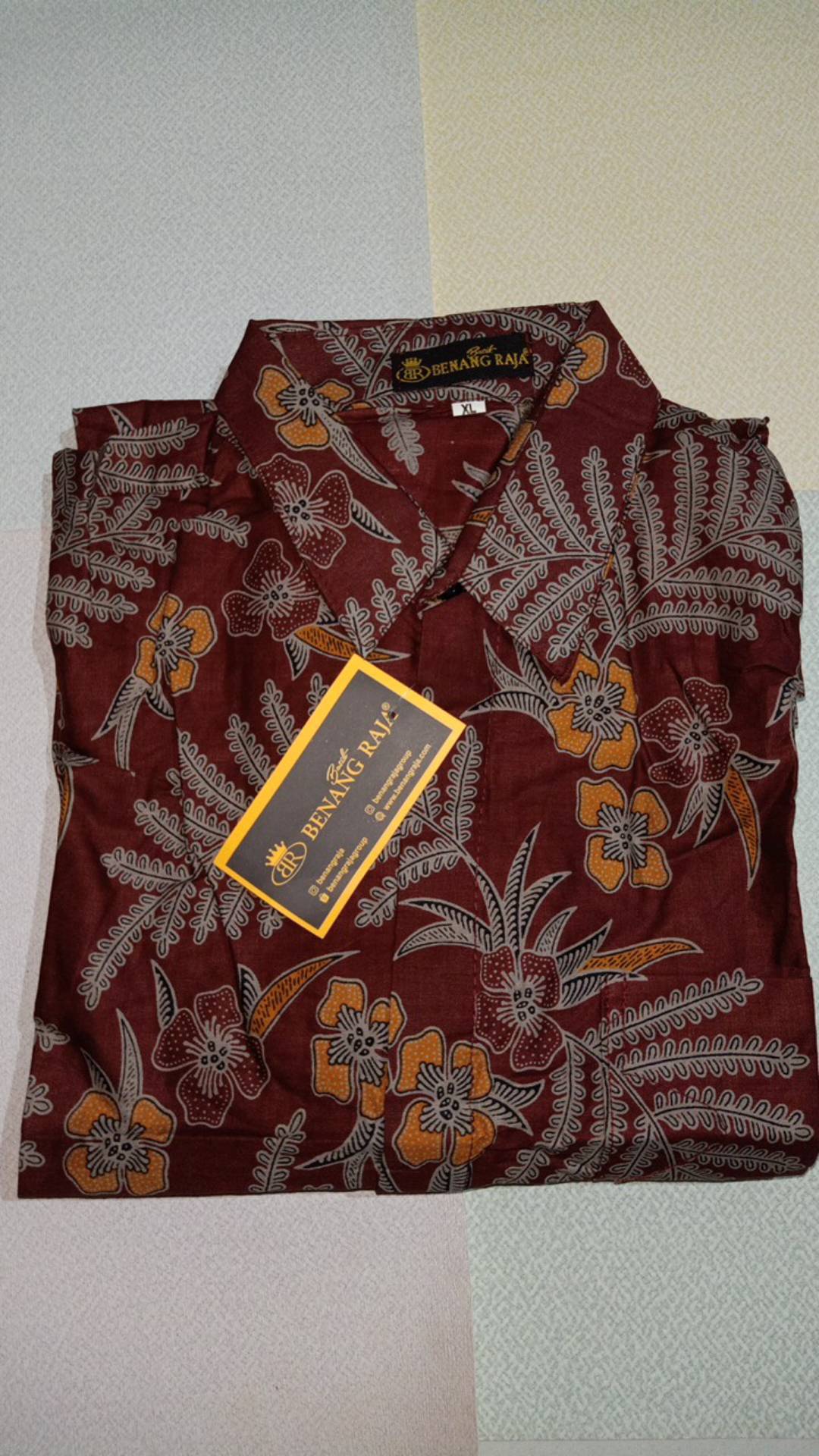 Benang Raja Hem Batik Pria Lengan Pendek Motif Daun Putri Malu