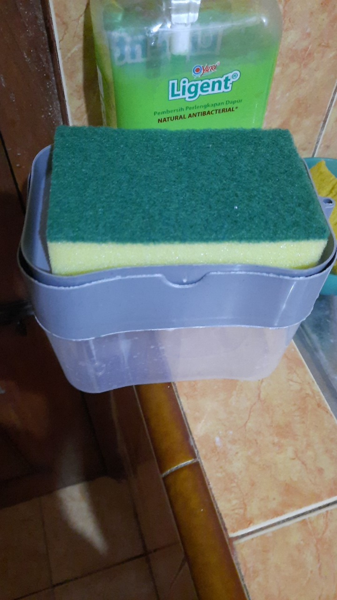 Soap Pumpholder Spons Dispenser Sabun Peralatan Dapur