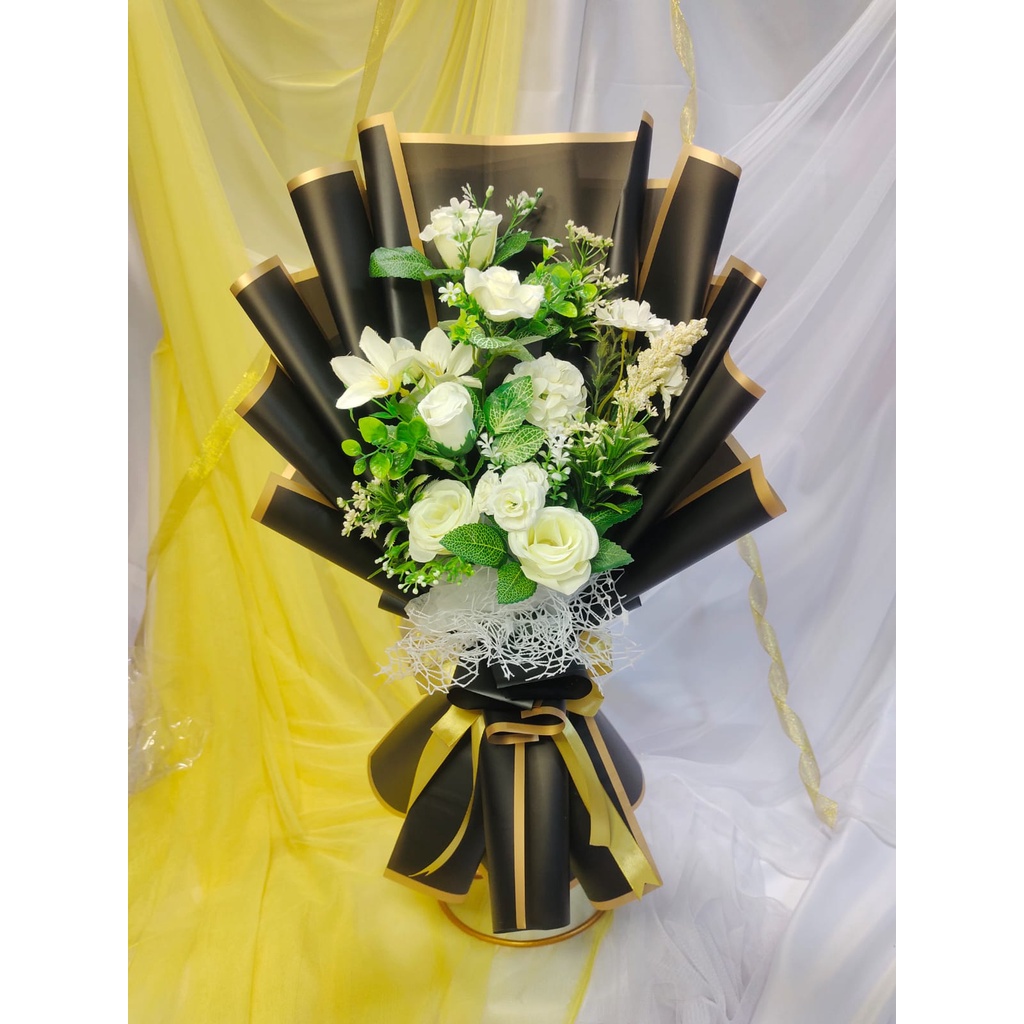 

Buket Bunga | Bouquet Bunga | Bunga Wisuda | Bouquet Mawar | Hand Bouquet 6