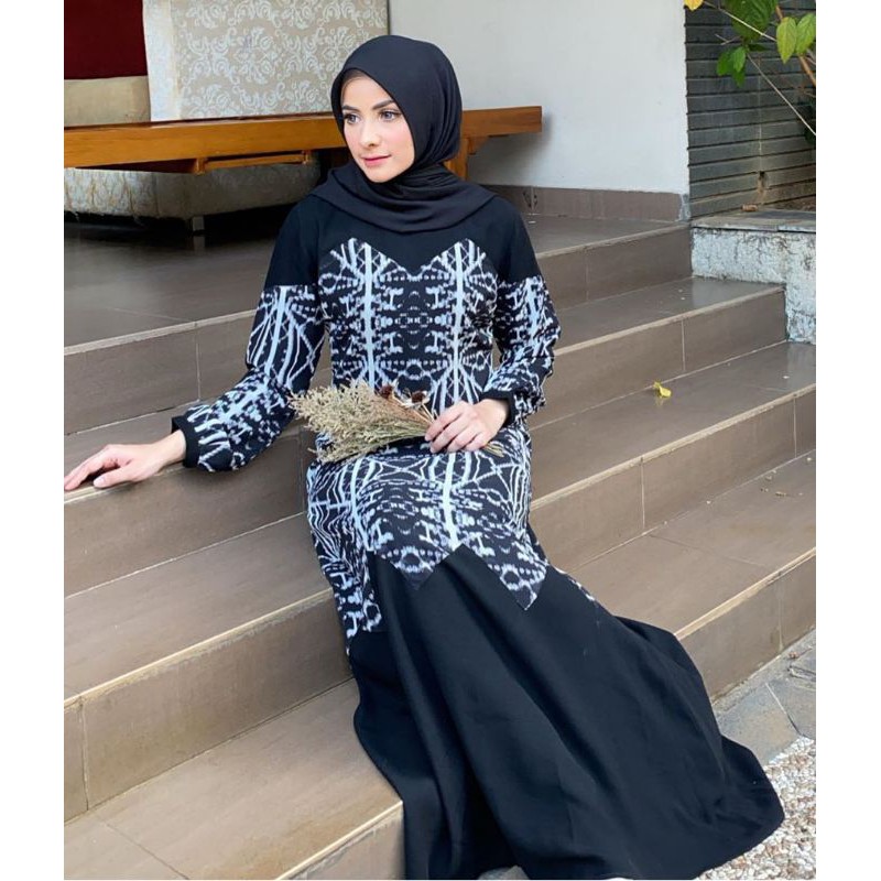 Chyra Dress Size L Original by Javina_Official